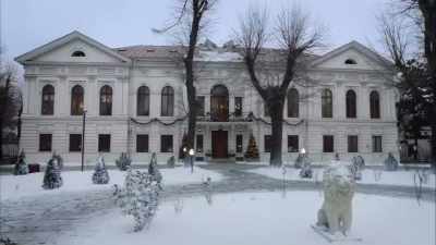 - I have had the best
time with you, Lukas. - Christmas in Vienna