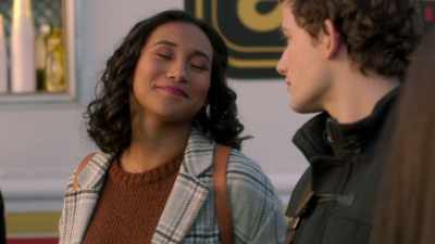 I haven't had a best friend
since Betsy Burnham. - Pretty Little Liars: The Perfectionists