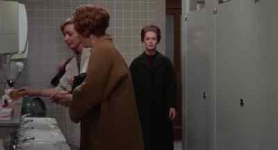 I haven't got my powder puff.
Have you got one? - Marnie