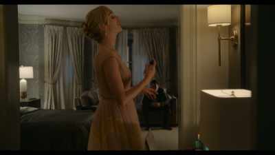 - I haven't told her about it yet.
- When did you get the offer? - Inventing Anna