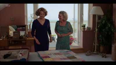 - I haven't wrapped it, I'm afraid.
- Oh, dear. - Flesh and Blood