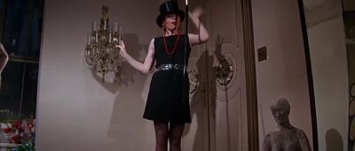 I hear my buddies sayin' crazy what gives - Sweet Charity