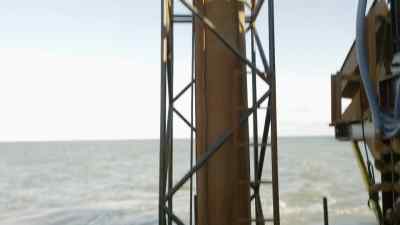 I hear nothing
but screeching metal. - Bering Sea Gold