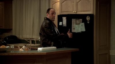 I heard a car.
Your son's out past curfew again. - The Sopranos