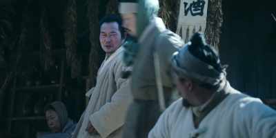 I heard something scary lives there. - Kingdom: Ashin of the North
