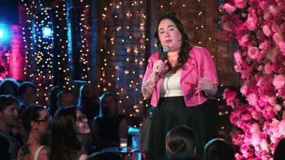 I… I'm a gossip. I talk shit. - Liza Treyger: Night Owl
