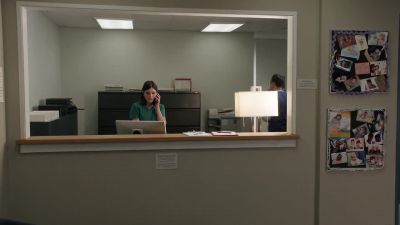 Hello?
-Who is this? - The Rookie
