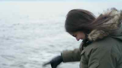 Her team is
tying themselves in knots - Bering Sea Gold