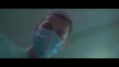 He's coming to. - Let the Right One In