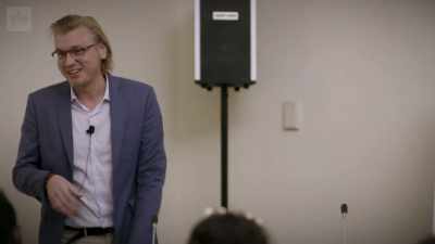 I hope to be able to speak it in the future.
But as for now... - Bellingcat: Truth in a Post-Truth World
