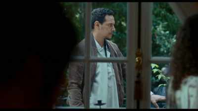 - I hope he behaves.
- I asked him not to come. - The Eddy