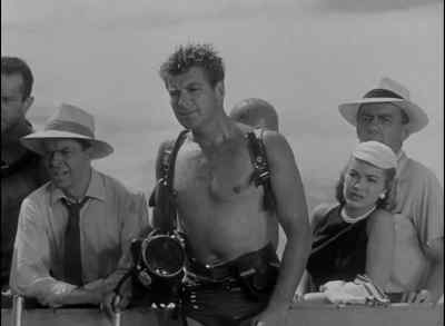 - I hope that chain holds.
- Don't worry about that chain. - Revenge of the Creature