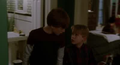 I hope you didn't just pack crap Shut up LinnieDo you know what I should pack Buzz told you cheek faceToilet paper and water - Home Alone
