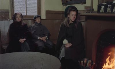 I hope Mother doesn't get too wet in Wakefield - The Railway Children