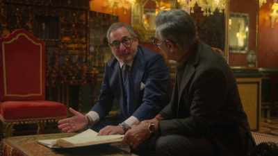 - I hope so.
- Okay. [chuckles] - The Reluctant Traveler with Eugene Levy