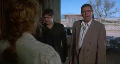 I hope we're not disturbing.
- What are you doing here, Leo? - Arizona Dream