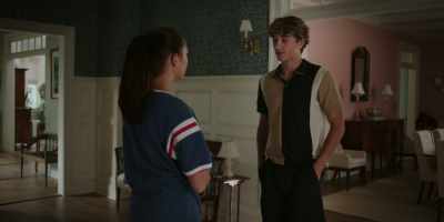 I hope you're not mad
that I invited Skye. - The Summer I Turned Pretty