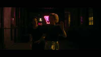 I hoped at a lesbian bar - Slip