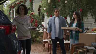 I was hoping she could help-- - A Christmas Open House