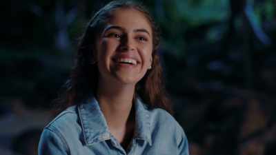 - I was hoping you'd say that.
- [JENNIFER CHUCKLES] - The Curious Case of Dolphin Bay