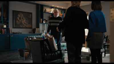- I-I came home,
and it-it was just here. - Only Murders in the Building