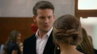 I... I can't date right now, - Holiday Mismatch