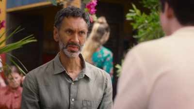 I-I didn't really know her.
Why? She seemed OK. - Murder in Provence