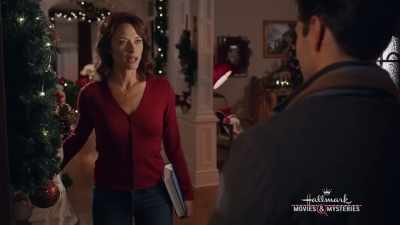 I-I don't have a tree
and you do have a tree, - Hope at Christmas