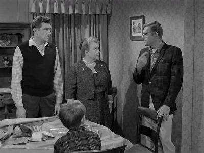 I-I DROPPED
THE, UH... - The Andy Griffith Show