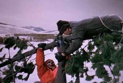 I... I got you now, Wally.
Get your leg up. - Snowball Express