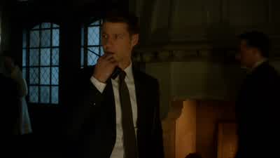 I have eyes on the target. - Gotham