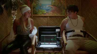 I, I have no clue
why I am hooked up - Binged to Death