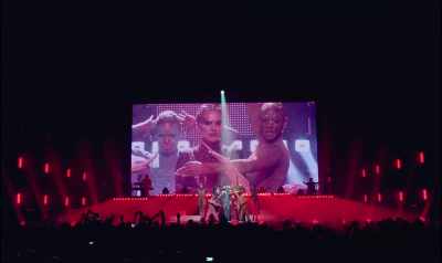 ♪ I, I, I, I ♪ - Vox Lux