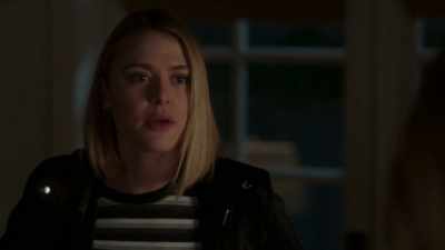 I-I, I wanted to show you
what I was using it for - Pretty Little Liars: The Perfectionists