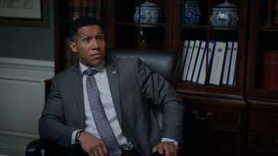 I--I met him at
the airport - Tyler Perry's The Oval