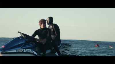 ♪ ♪ - 100 Foot Wave