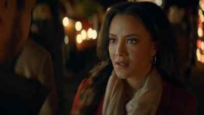 I-I thought you'd left
without saying goodbye - Christmas Under the Lights