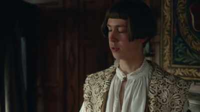 I-I wanted... to be friends
before she came here. - The Spanish Princess