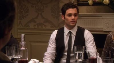 I-I'm a cater waiter. - Gossip Girl