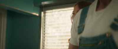 I-I'm looking for someone,
a woman. - Alice
