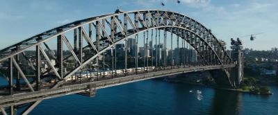 Incoming transport. - Pacific Rim: Uprising