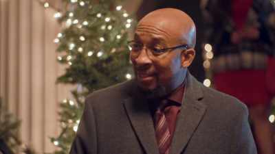 - I insist you come
by the house tomorrow. - A Jenkins Family Christmas