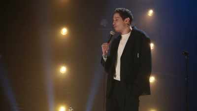 I-It... This is pretty much what it is.
I-I would like... - Pete Davidson: Alive from New York