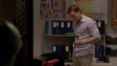 It's Deb. Leave a message. - Dexter