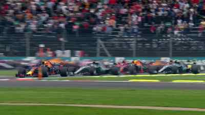 It's the dash down
to turn one then. - Formula 1: Drive to Survive