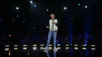I had just a head in my hand,
just hittin' it. - Nate Bargatze: Hello World