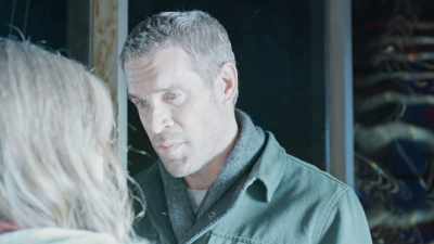 I just care about
you and Jase so much, - Navigating Christmas