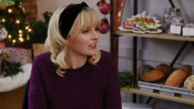 I just don't think you
should date someone - Christmas Lover's Anonymous