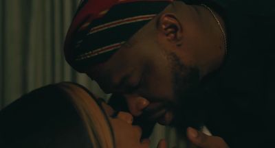 - I just feel like she needs me.
- Ari, Ari, shh… - A Night in 2005