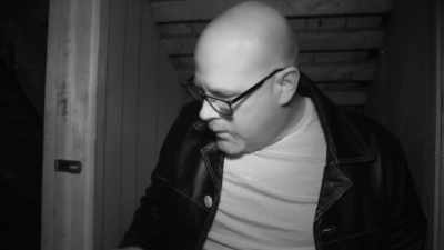I just feel something
kicking you in the back - The Holzer Files